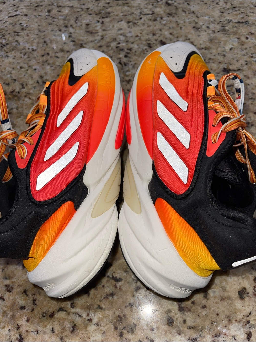 Adidas Ozelia Fiery Men’s Gradient Orange Flame Runner Shoes - Picture 6 of 10